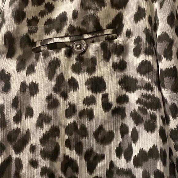 KUT from the Kloth Animal Print Sheer Button Down Blouse In Leopard Haze Size XS - Picture 4 of 9